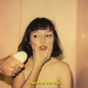 стелла доннелли beware of the dogs альбом 2019 рецензия